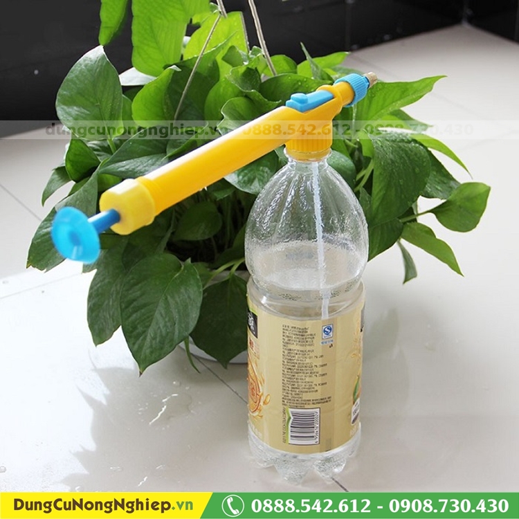 Đầu xịt gắn chai nước thành bình xịt cơ động