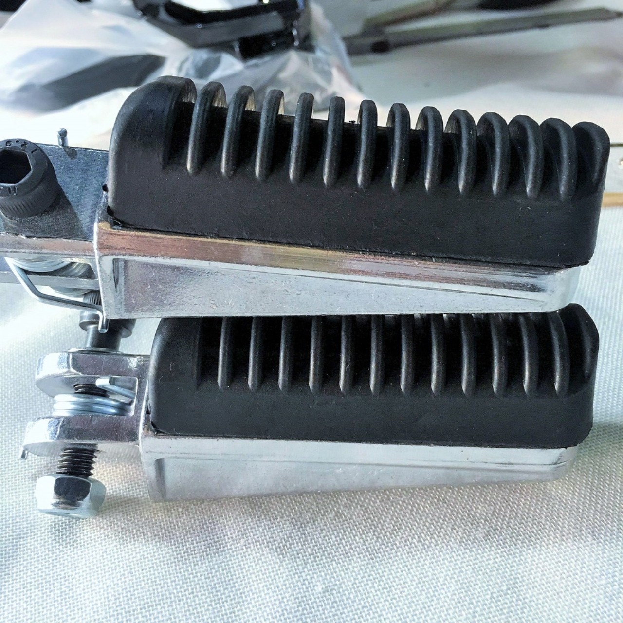 Gác Chân Trước Exciter 150