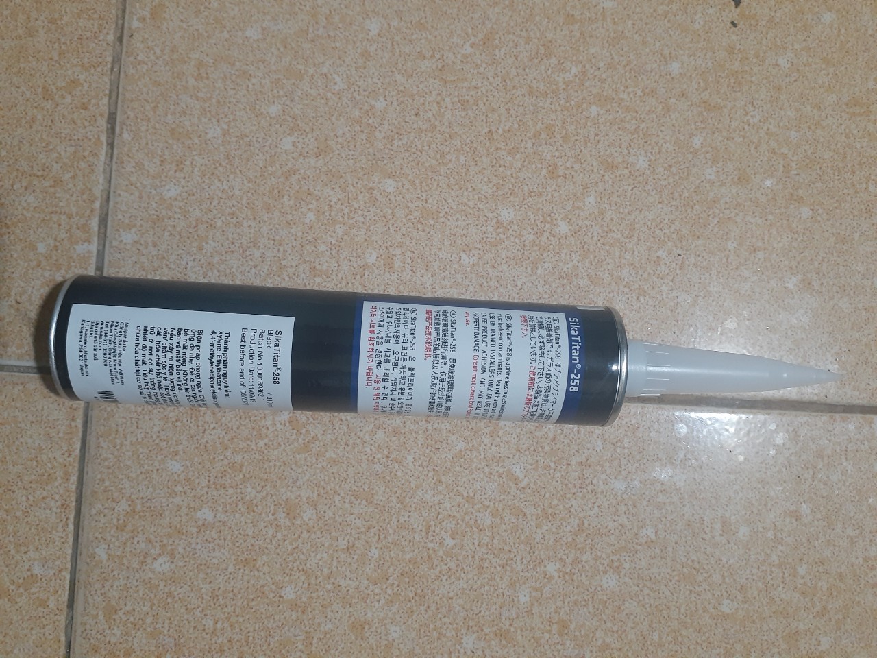 SIKA TITAN 258 310ml -  KEO DÁN KÍNH Ô TÔ (ĐEN)