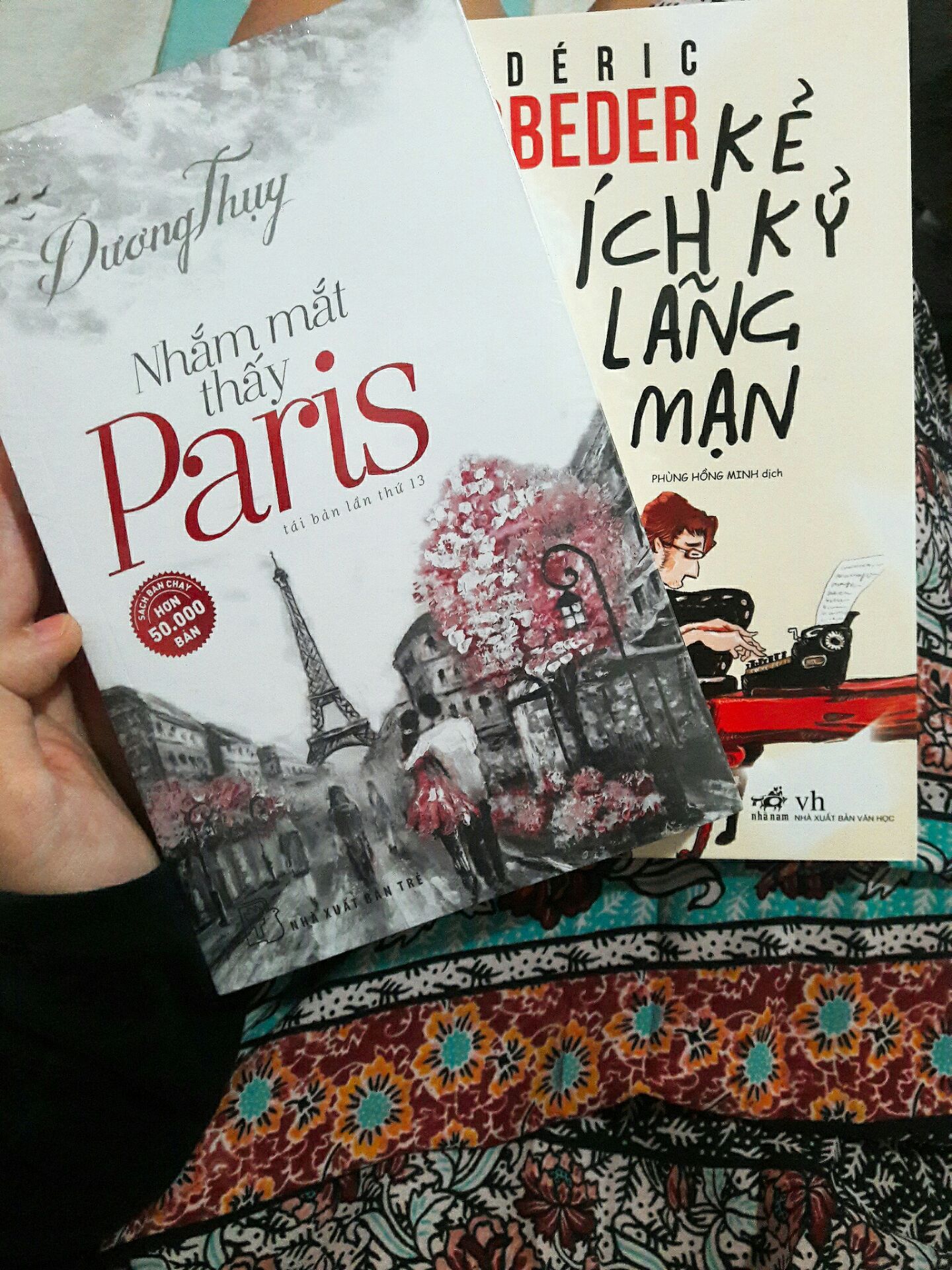 Sách NXB Trẻ - NHẮM MẮT THẤY PARIS (Dương Thụy)