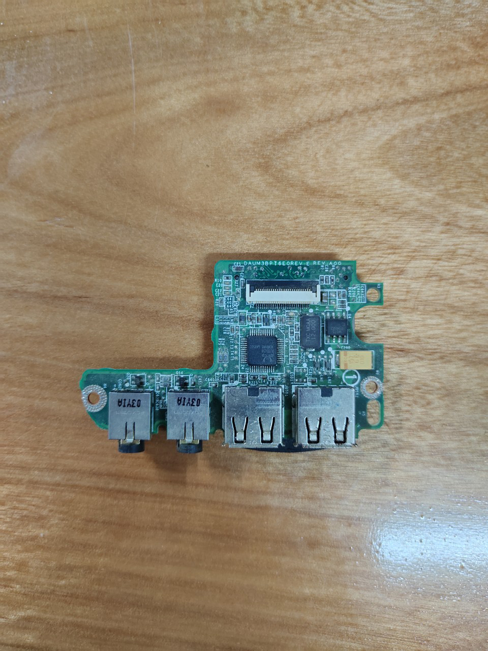 cổng usb-audio laptop dell 1464