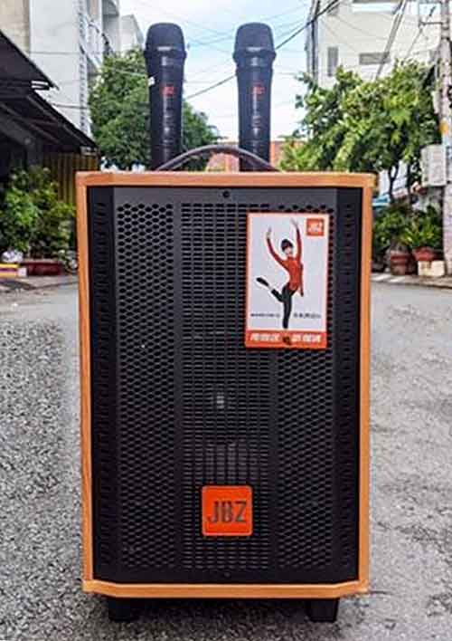 LOA JBZ J7