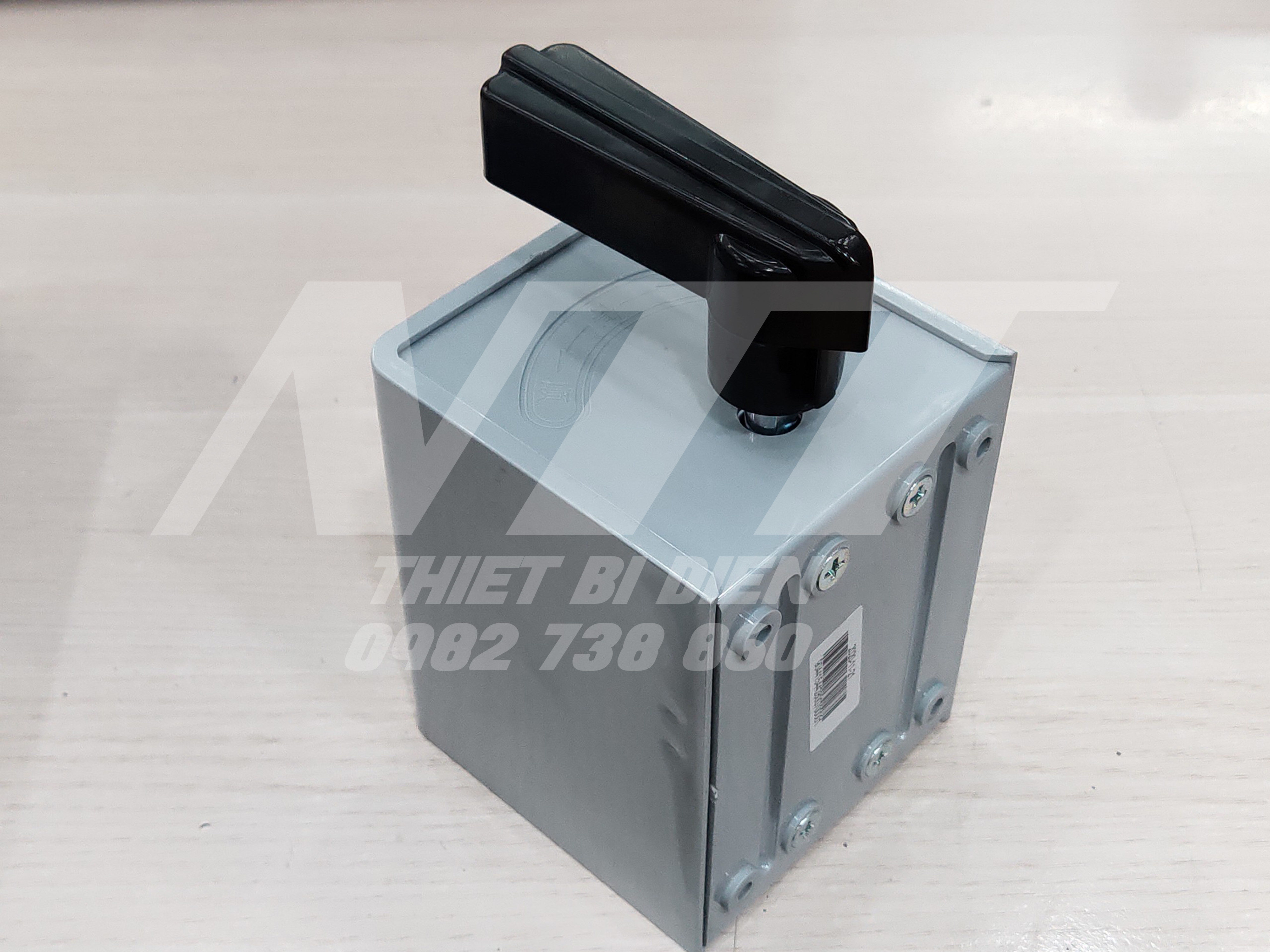 Công Tắc Đảo Chiều HY2-12 Chint