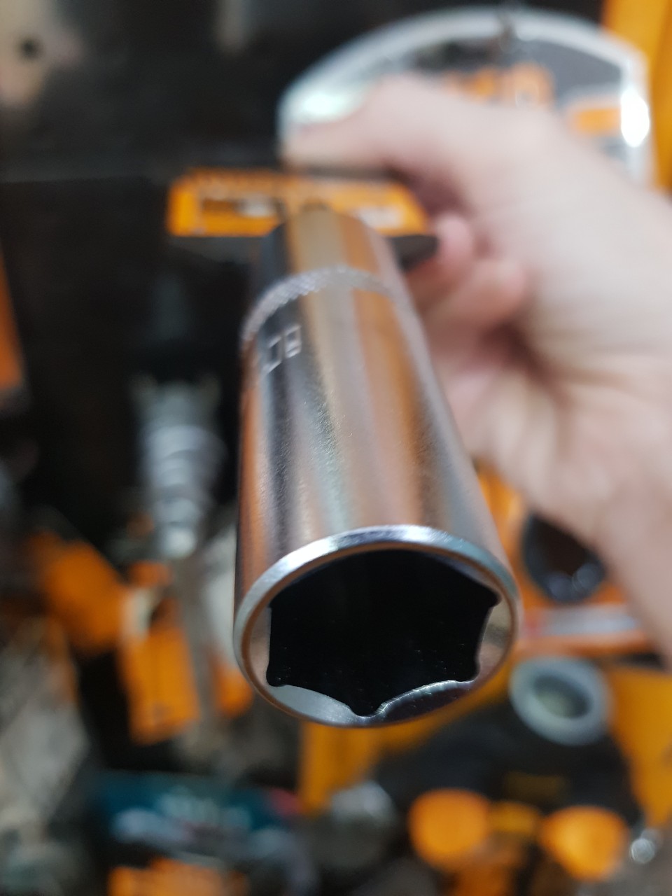 Đầu tuýp mở bugi 1/2"- 16mm INGCO HSPS12161