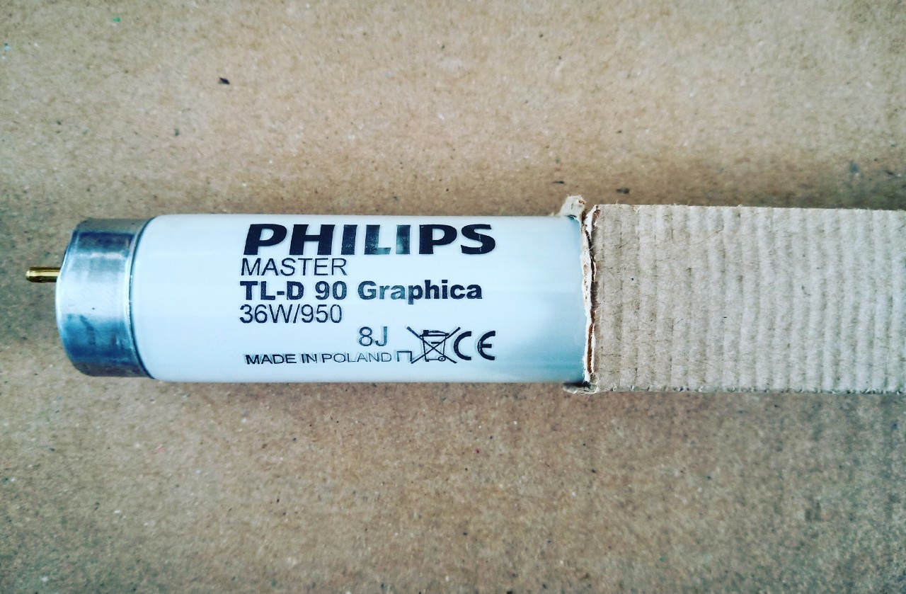 (SALE) Bóng so màu D50 Philips Graphica 36W/950 dài 1.2m