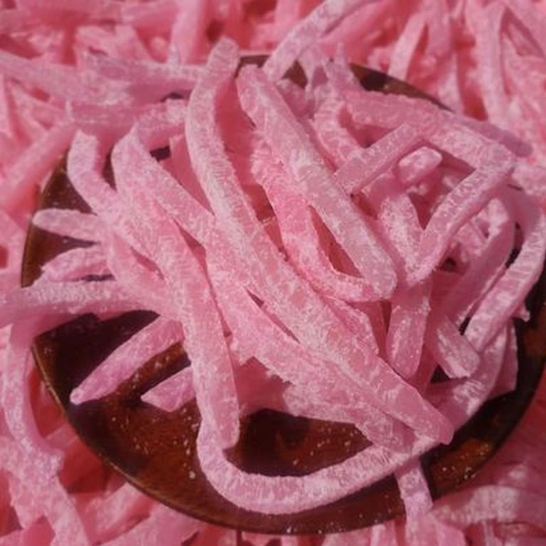 Mứt Dừa Non Sợi Vị Dâu - Siêu Ngon 250G