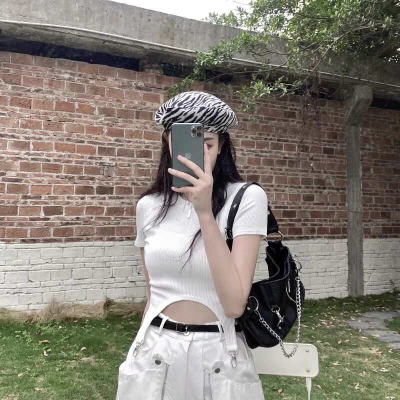 Áo Croptop Cut Out Phối Khoen