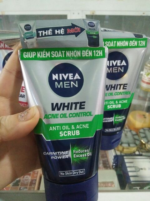 Sữa rửa mặt Nivea Men kiểm soát nhờn