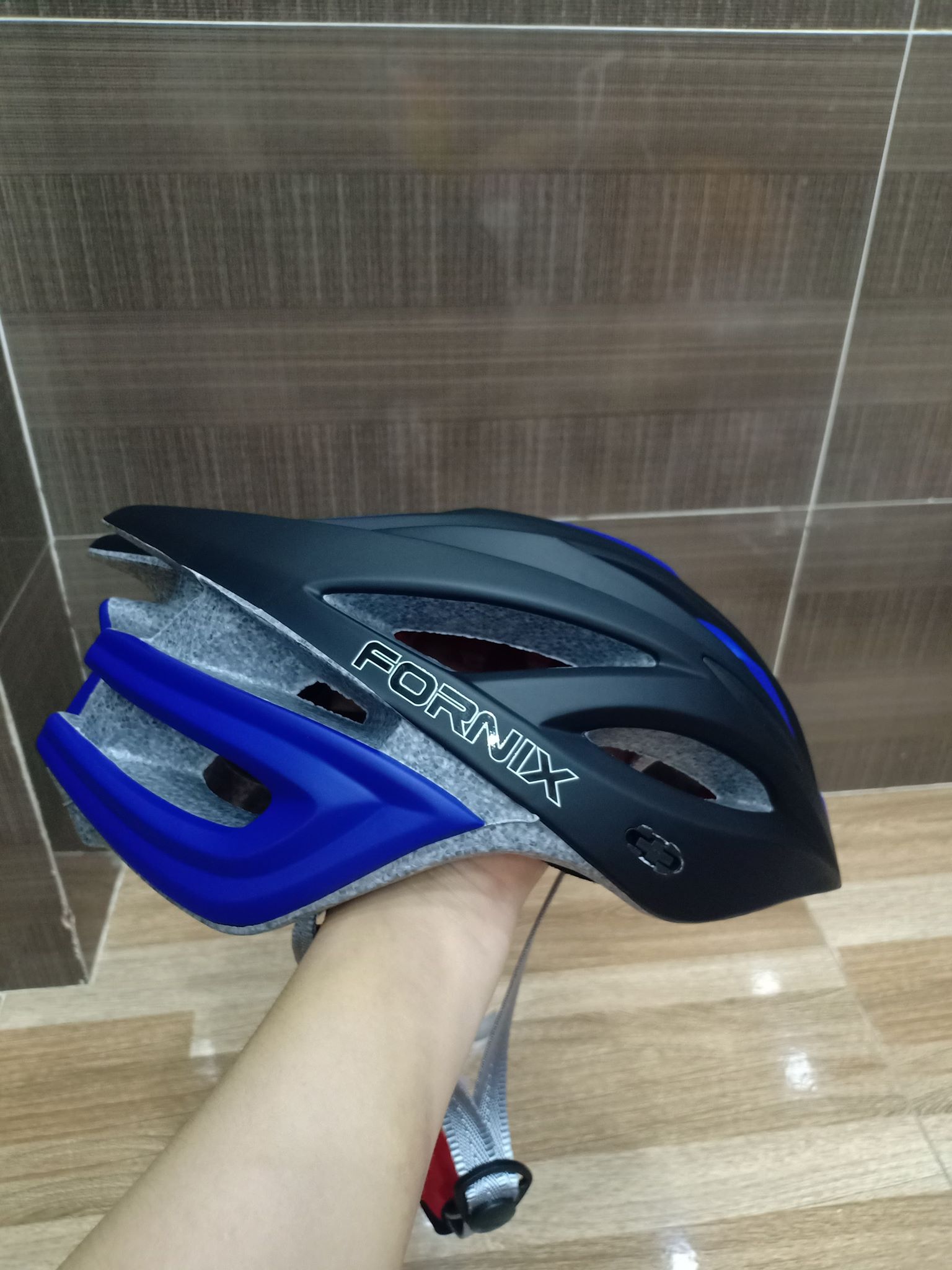 Nón bảo hiểm xe đạp FONIX đủ màu