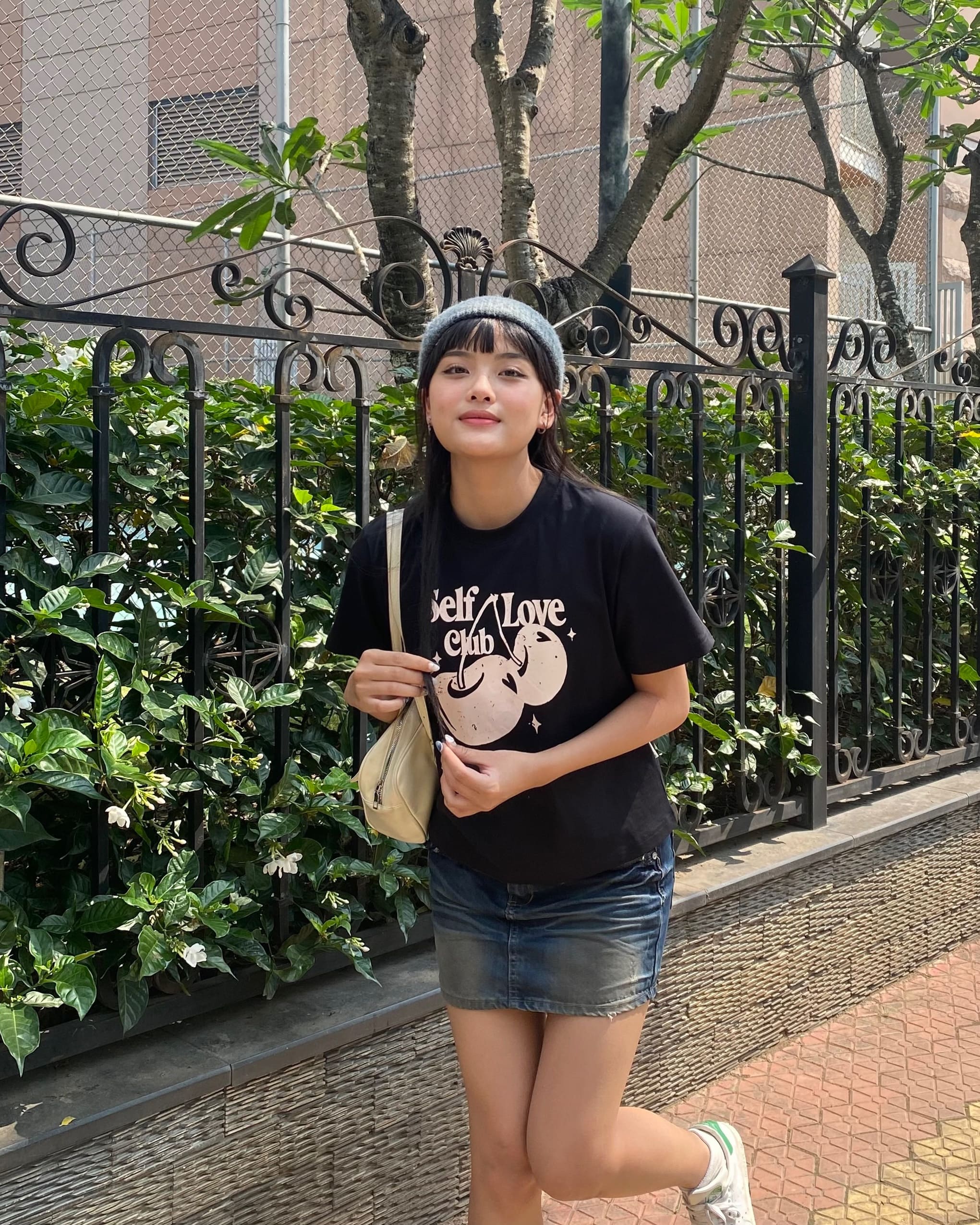 Áo thun form nữ SLC - regular tee "Cherry Heart"