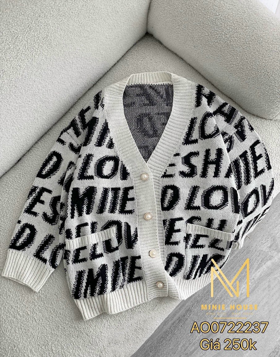 Áo khoác len cardigan nữ form rộng 4 nút hoạ tiết chữ