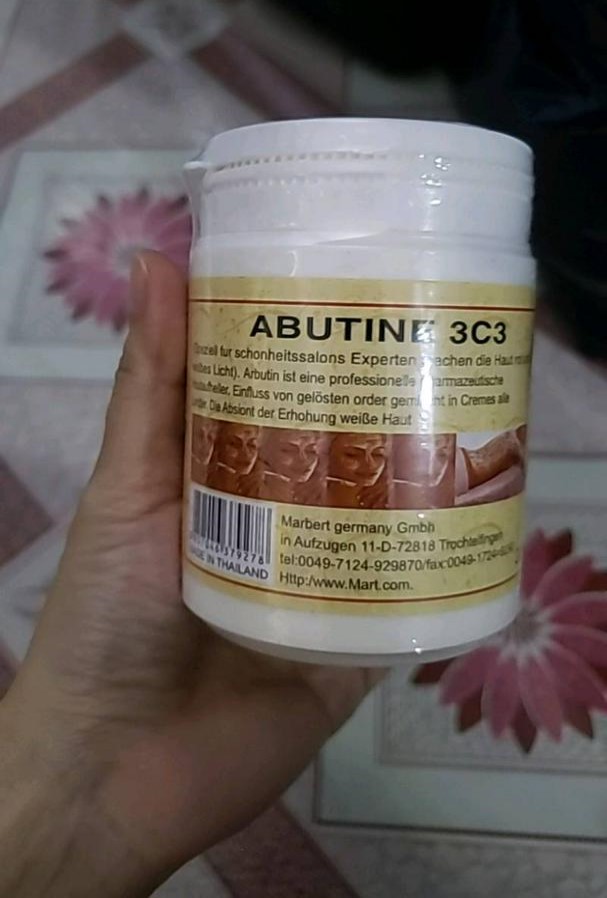 Kem kích trắng alpha arbutin 3C3
