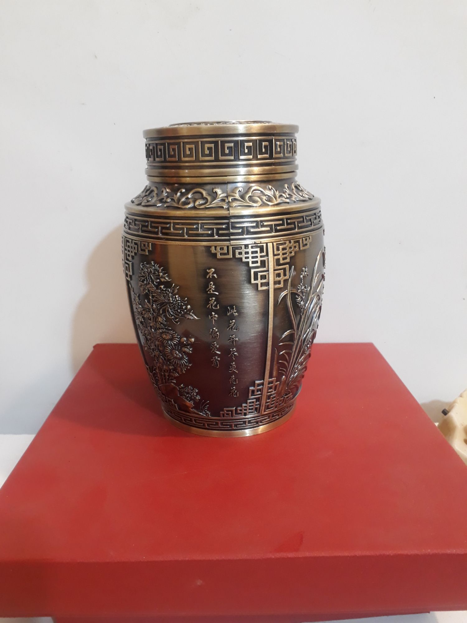 HỘP ĐỰNG chè cao cấp
