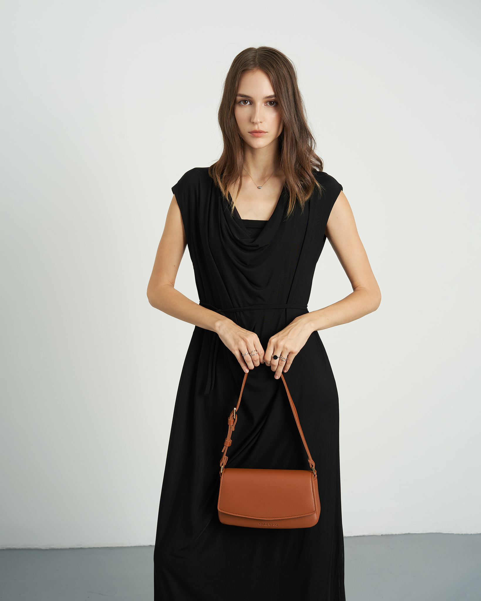 Đầm nữ maxi đen phom suông cổ đổ KHÂU BY CQ Isobelle Maxi