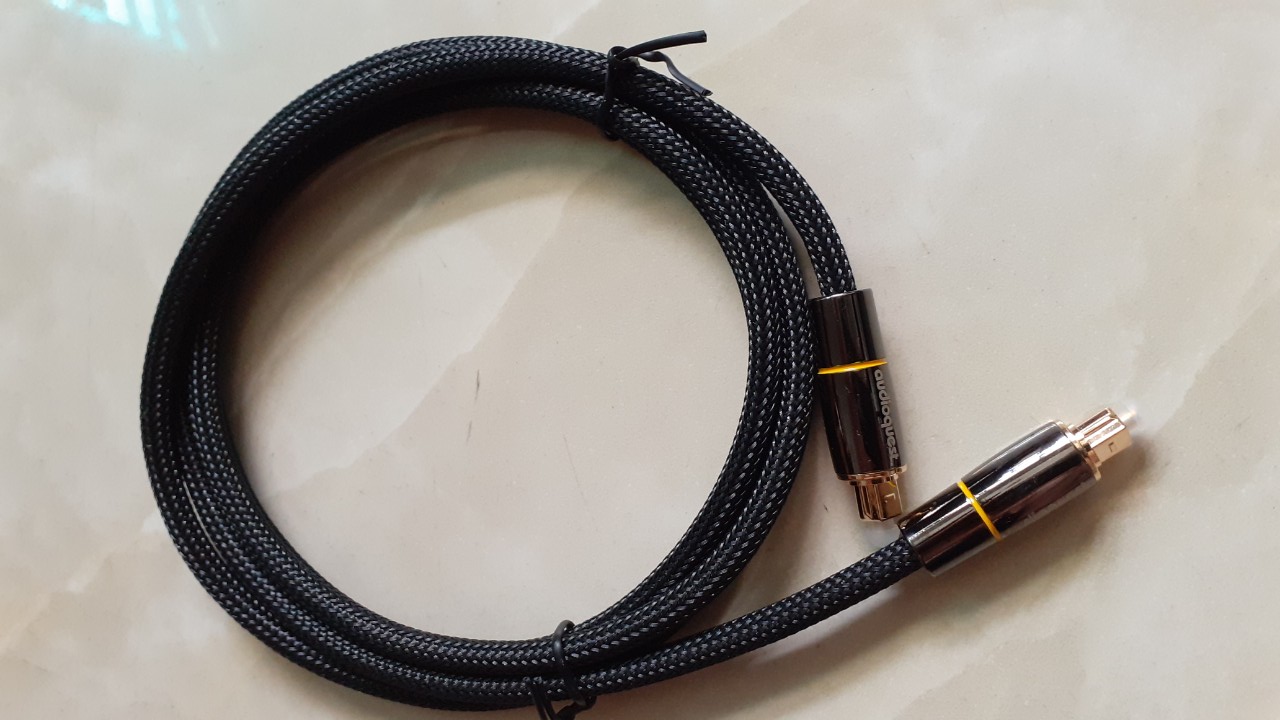 [HCM]DÂY QUANG AUDIO QUEST BÃI MỸ XỊN DÀI 2 MÉT.