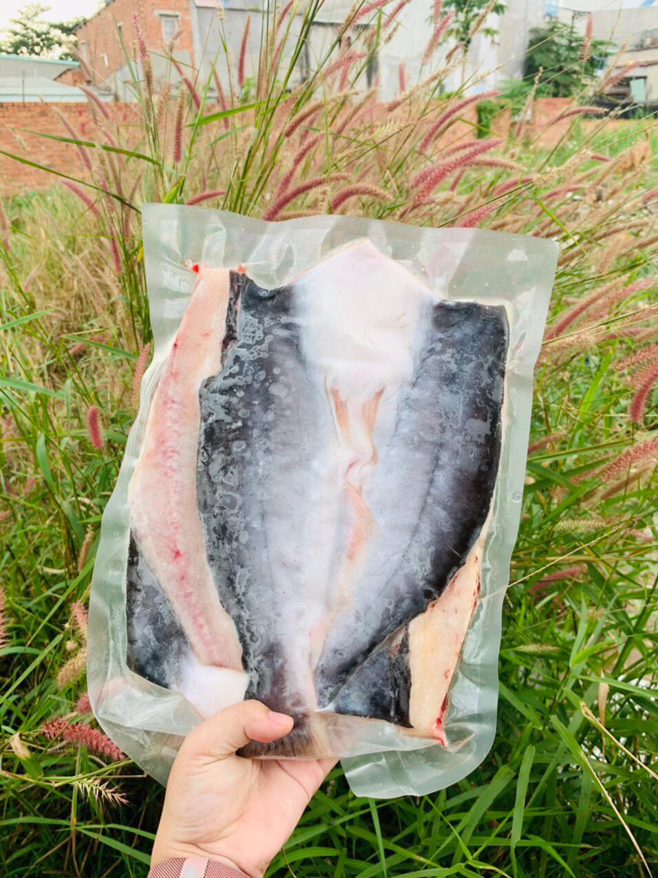 [GIAO NHANH 2H HCM] Giá Sỉ 1Kg Cá Dứa Xịn (2con/1Kg)