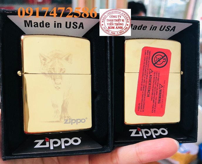 BẬT LỬA ZIPPO MÀU VÀNG HỌA TIẾT CHÓ SÓI - RUỘT TRẮNG