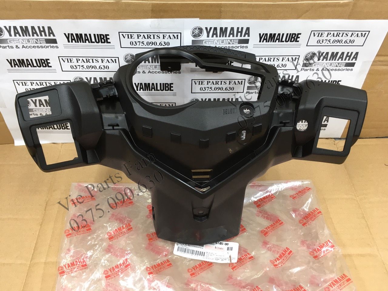 Ốp đầu sau Exciter 150 đời đèn bóng và đời đèn led, Chính hiệu Yamaha Motor VN