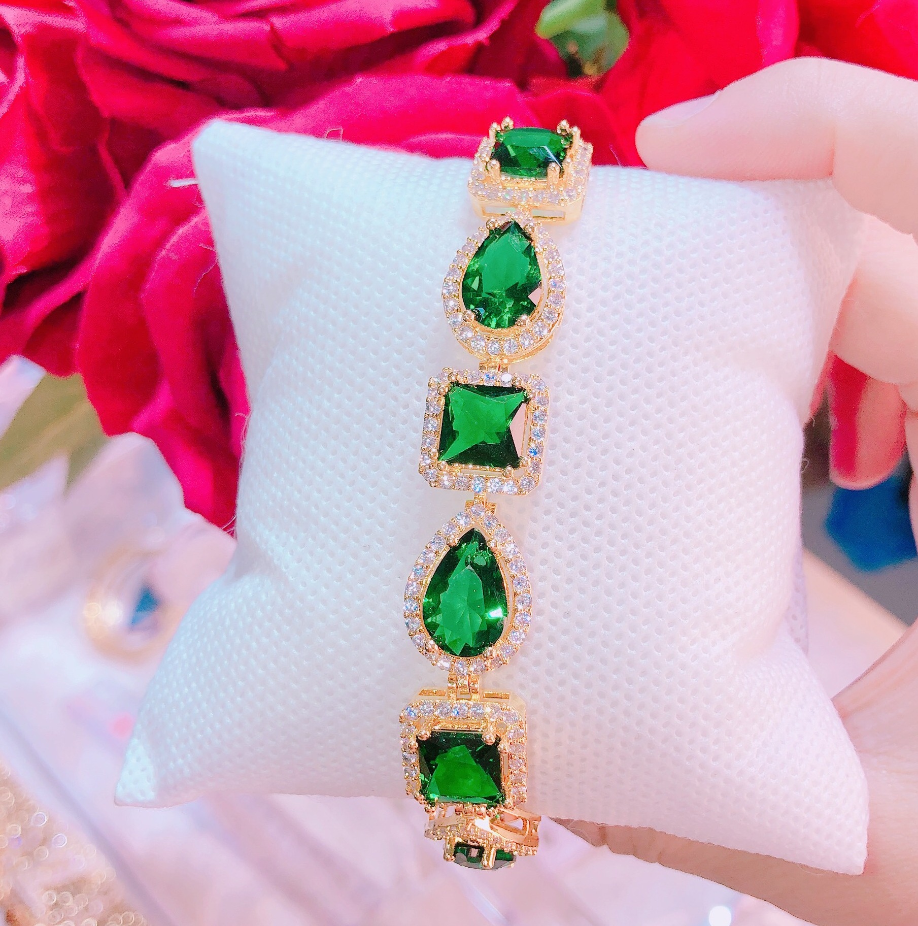 Lắc tay nữ đẹp mạ vàng 18k, vòng tay đính đá pha lê xanh ngọc bích sang trọng thiết kế sang trọng đẳng cấp xinh đẹp mang lại sự quyến rũ, quý phái Trang Sức Gami L053 - CAM KẾT KHÔNG ĐEN 1 ĐỔI 1 NẾU HÀNG LỖI