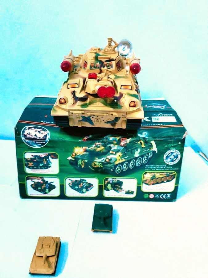 Đồ chơi xe tăng chiến đấu best,tank 650 dùng pin quà tặng cho bé 2020 ( Loại Lớn )