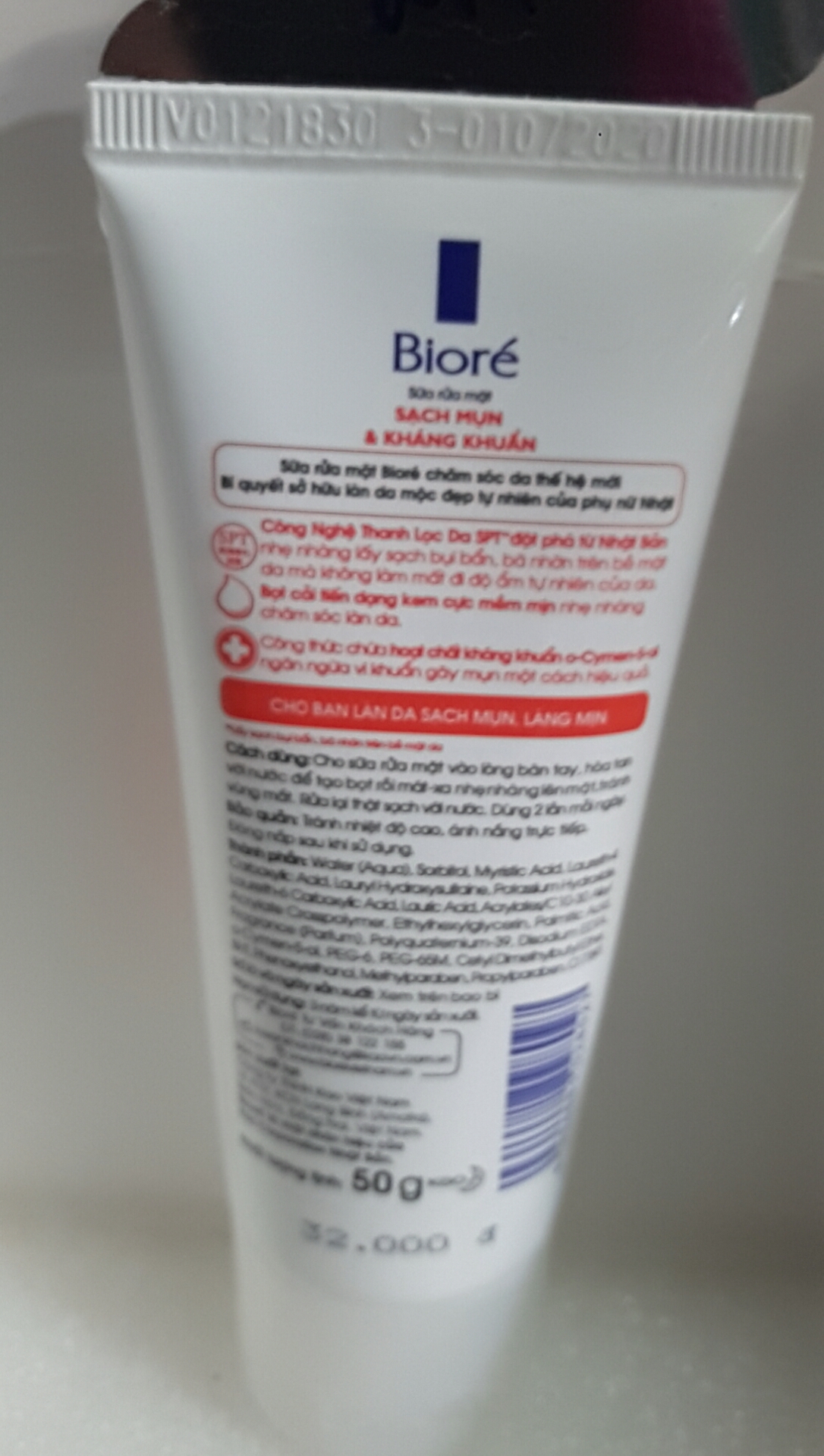 Sữa rửa mặt Bioré sạch mụn kháng khuẩn 50g