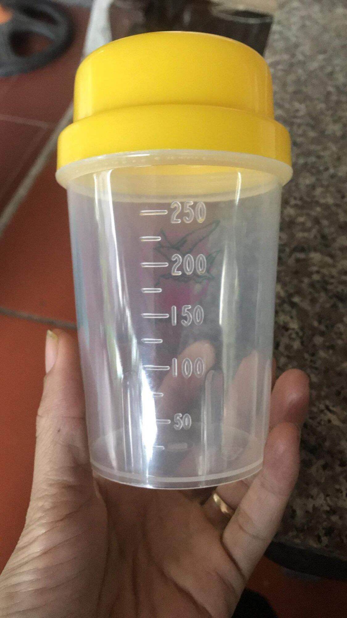 Cốc lắc sữa non 250ml