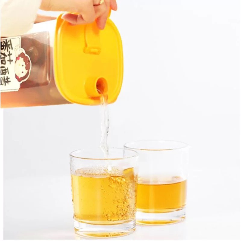 Set 2 Bình nước Tupperware có lưới lọc, bình 2L đựng cánh tủ lạnh