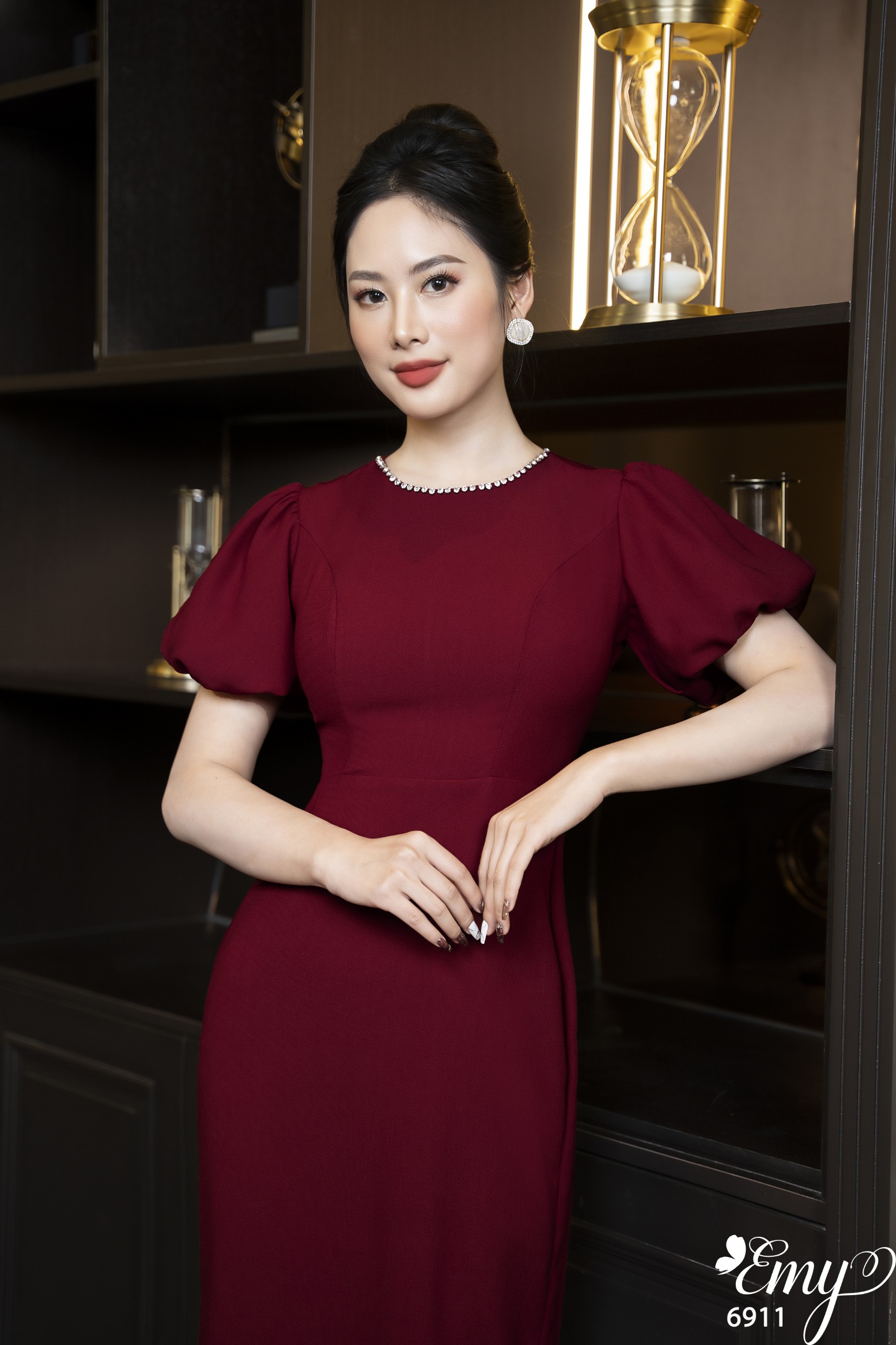 Đầm EMY EM6911 Body Đỏ Tay Phồng