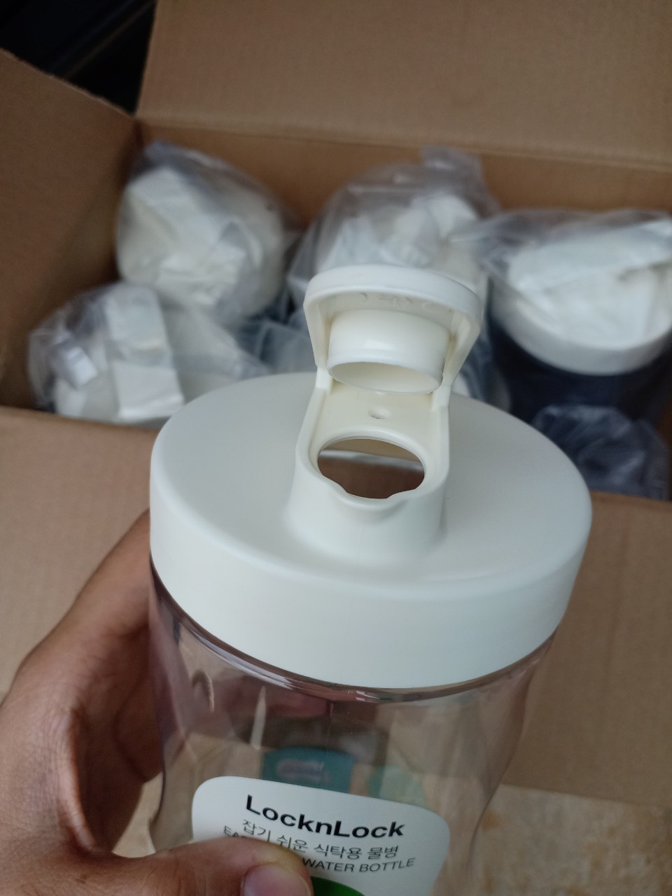 [HCM]Combo 2 bình đựng nước lock & lock 1.2l