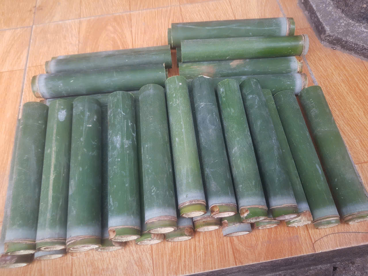2 Ống nứa nấu cơm lam, dài 20 -> 30cm, đường kính 3 -> 3,5cm