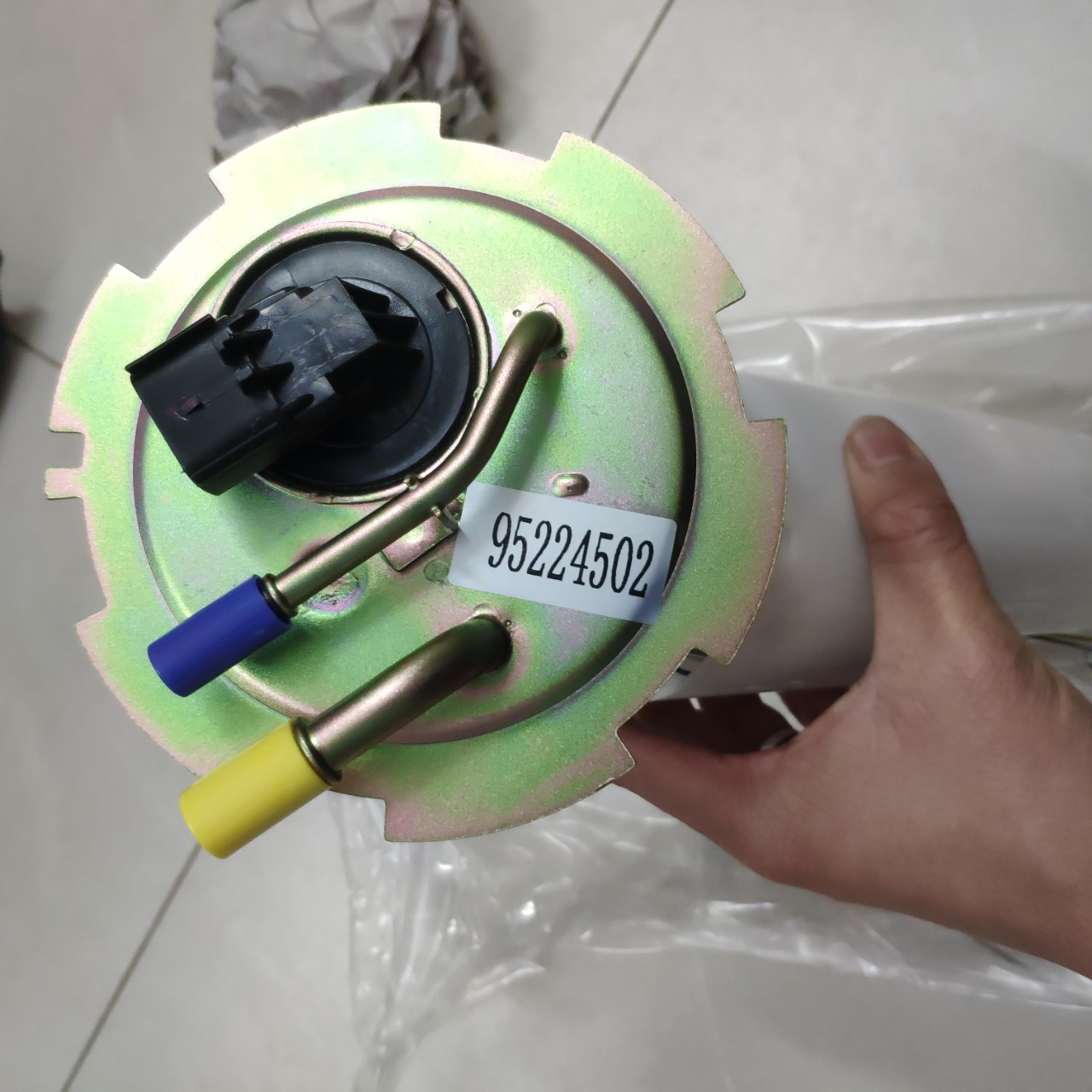 Bơm xăng daewoo nubira,lanos oem:95224502