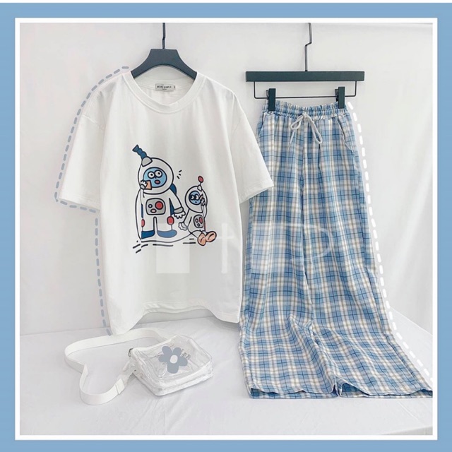 Sét áo 2 phi hành gia + quần kẻ xanh THG876. Áo thun nam nữ, quần kaki, quần nữ, sét bộ mặc ở nhà, áo thun tay dài, quần jean ống rộng - LEEDA