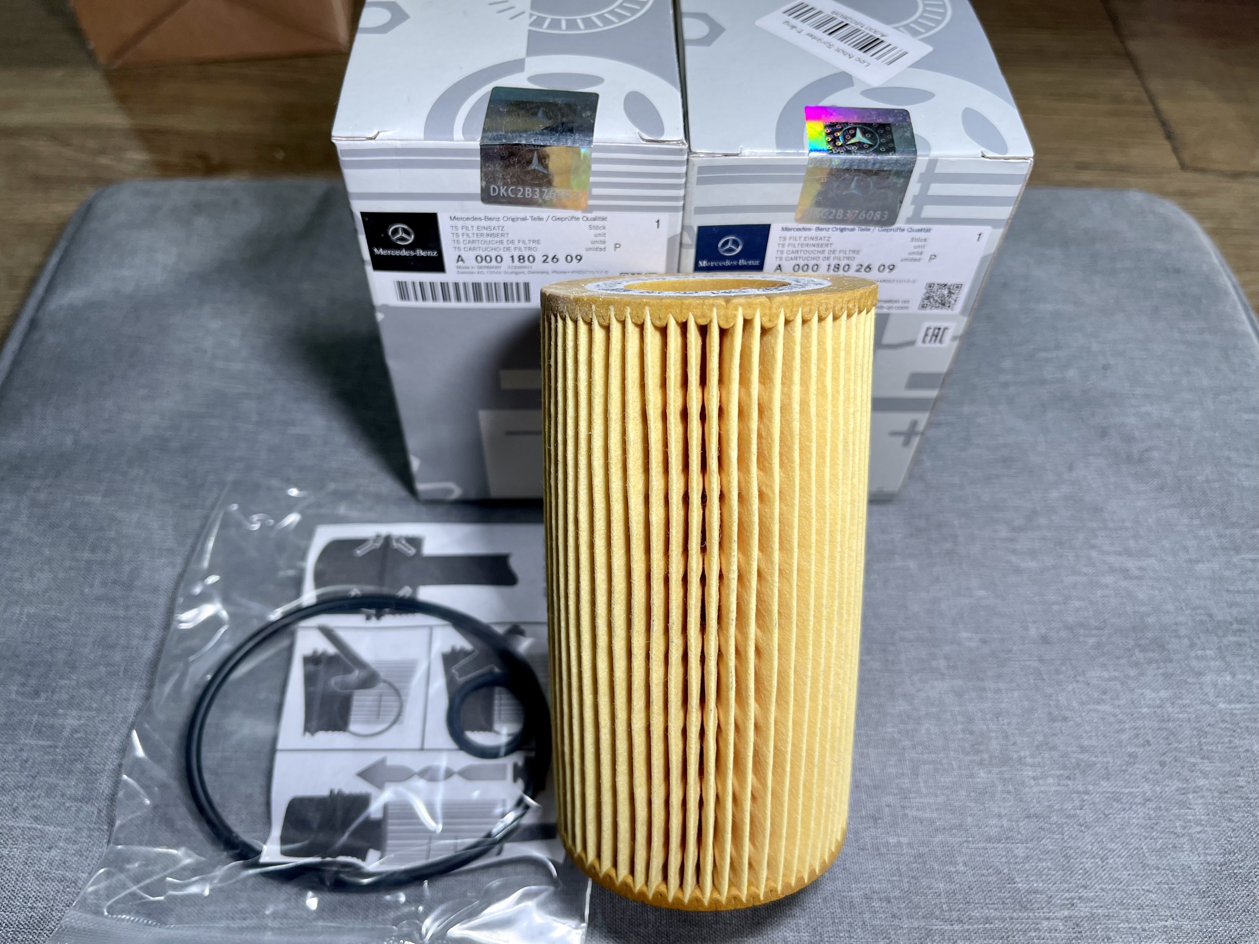 Genuine Asaki Mercedes Sprinter 16-Seat Engine Oil Filter