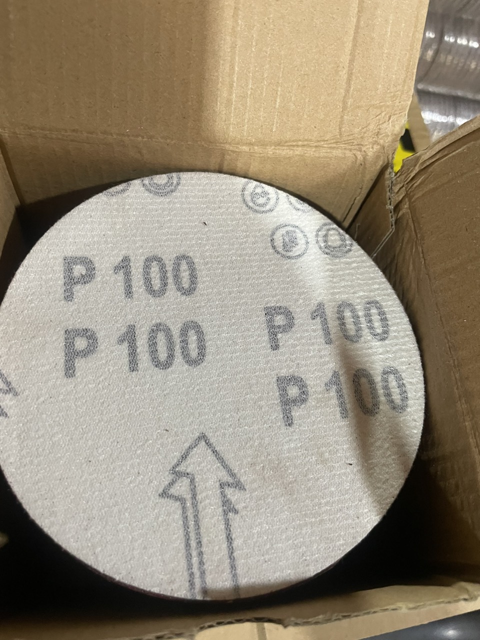 nhám tròn 5''  dán lông (1 hộp 100 tờ)