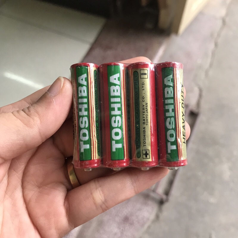 Bộ 04 pin AA hoặc 04 pin AAA toshiba