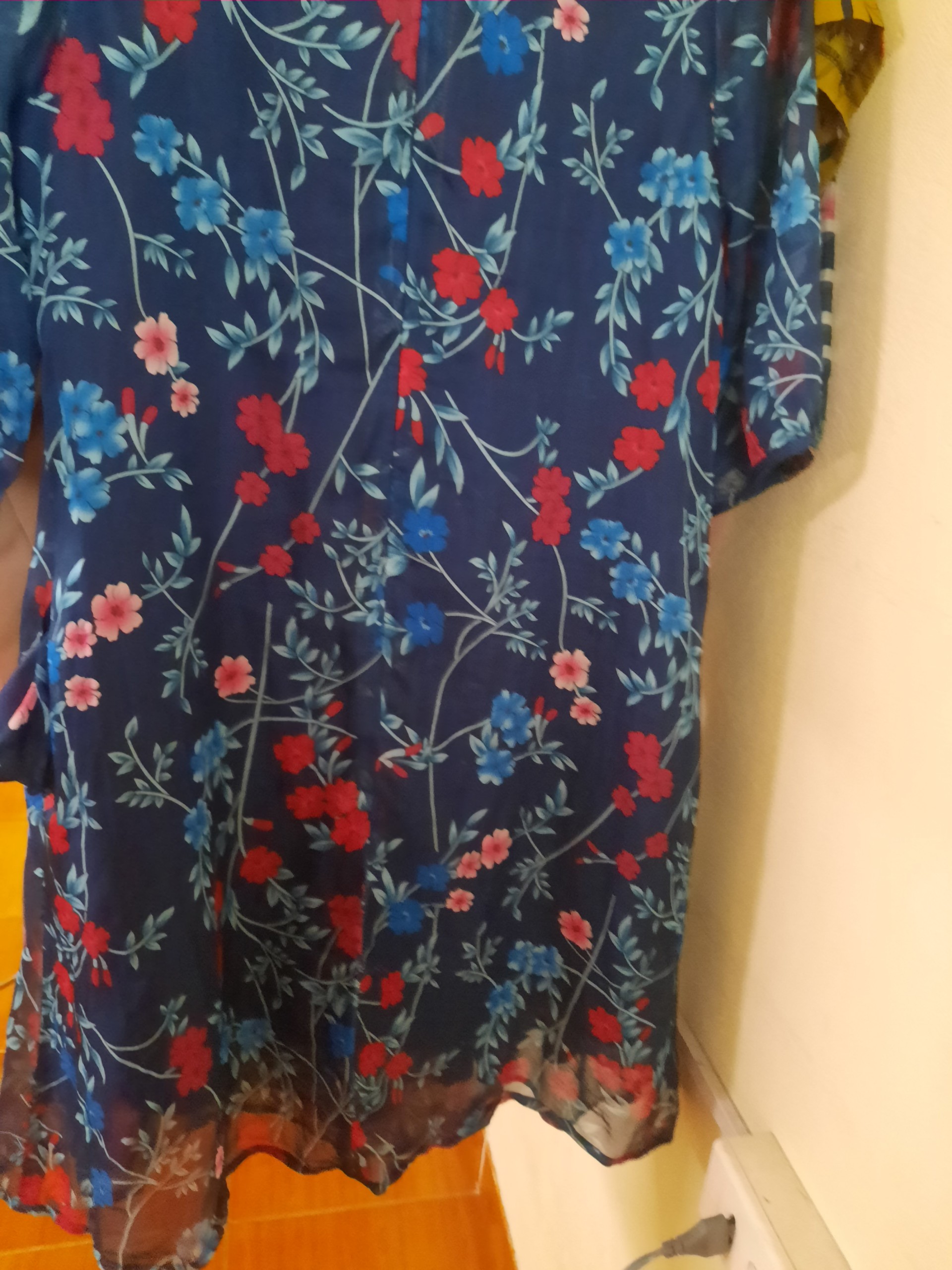 Váy trễ vai hoa nhí nữ