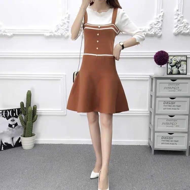 Đầm len yếm