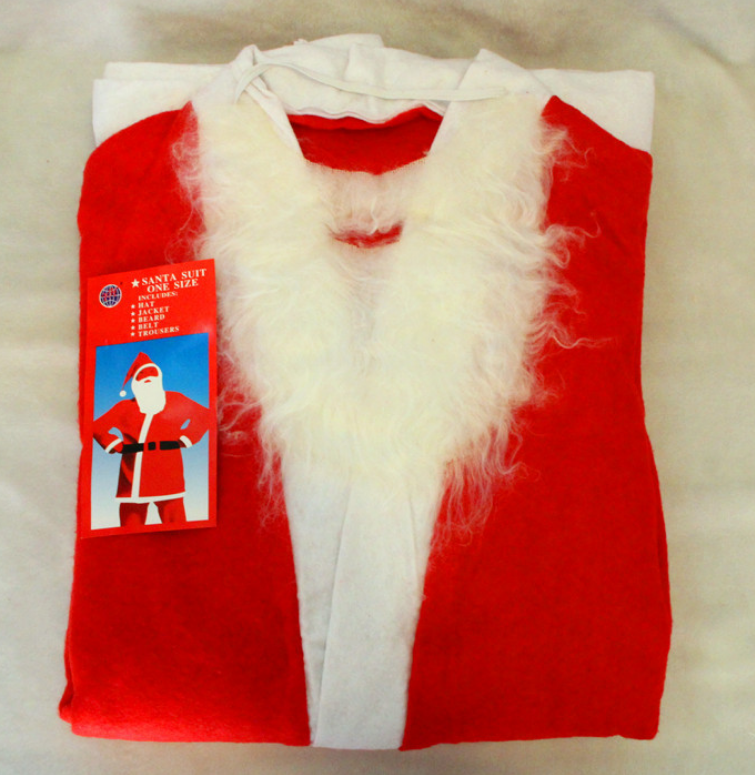 Bộ quần áo ông già noel kèm râu nón và thắt lung N17