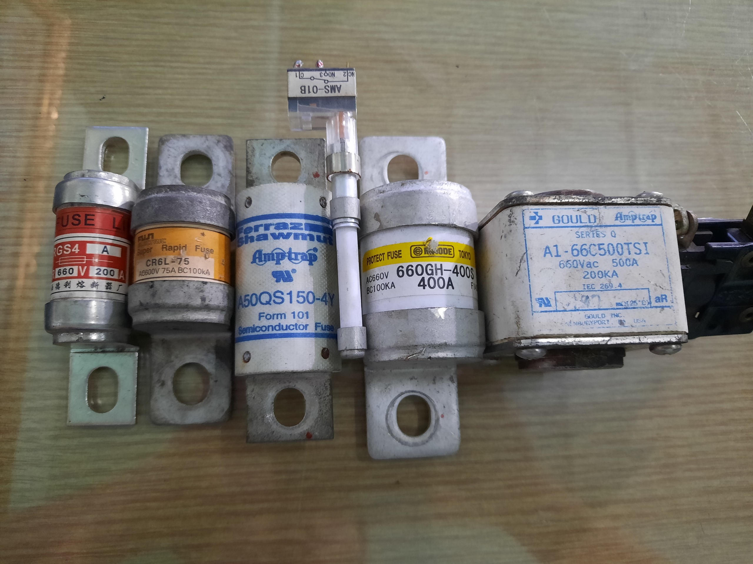 Cầu Chì QFS25U 50A Hàng Bãi