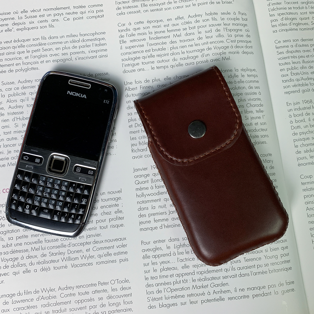 Bao da Nokia E71 handmade - Bao da thủ công màu Nâu - Da thật nhập khẩu