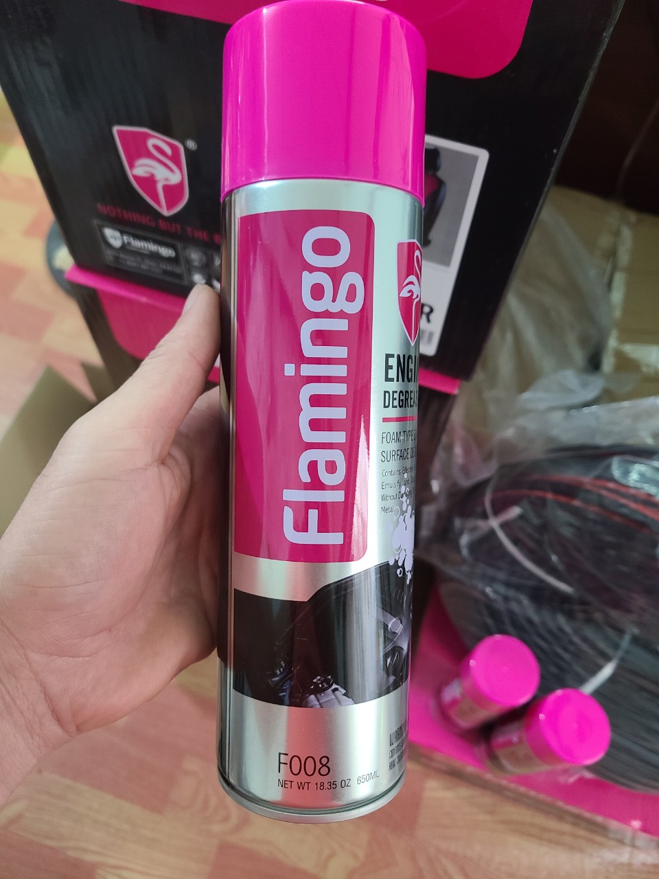 Bình Xịt Bọt Vệ Sinh Khoang Máy Ô Tô Flamingo F008 - Bình 650ml