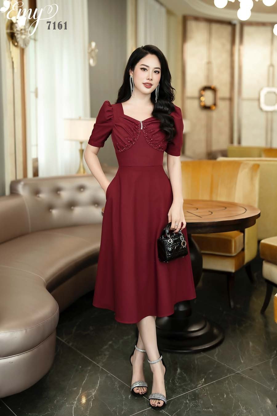 Đầm EMY EM7161 Xoè Đỏ Nhún Cúp Ngực