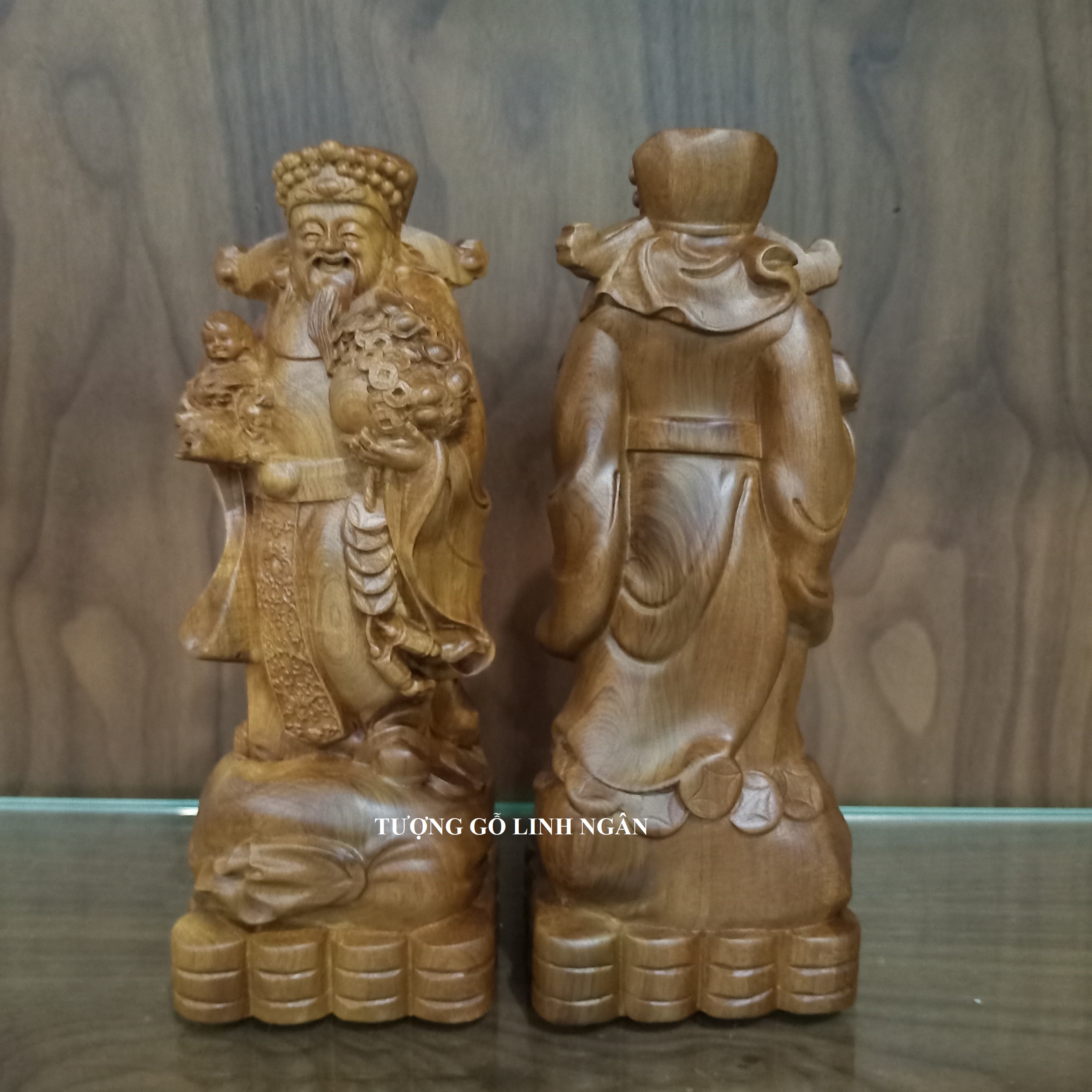 Thần tài gỗ bách xanh cao 20 cm
