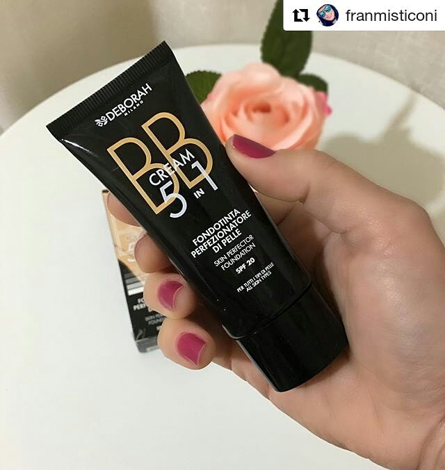 Kem Nền Deborah BB Cream 5 in 01 30ml