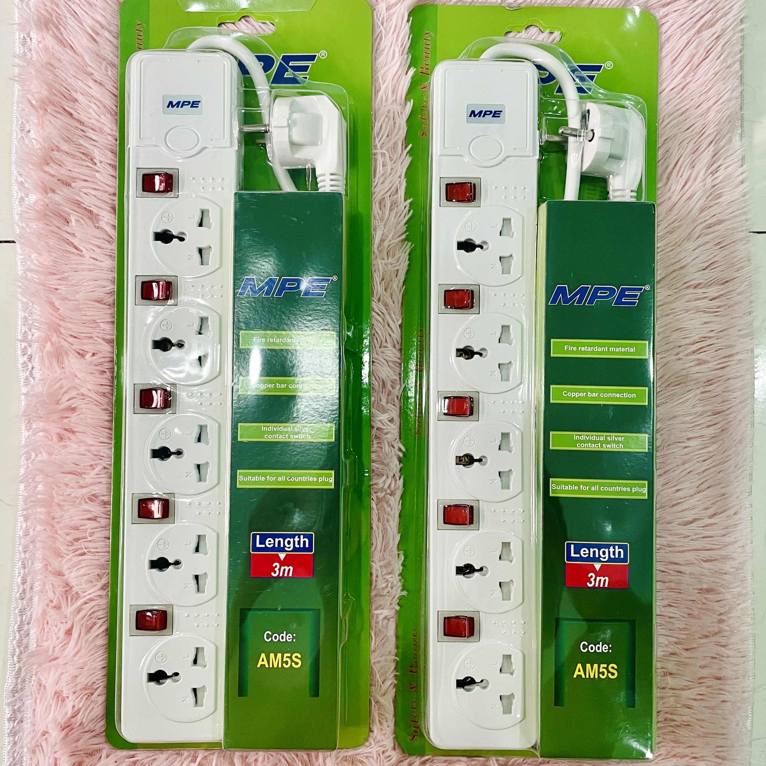 Ổ cắm điện đa năng MPE (5 ổ cắm đa năng, có công tắc mỗi ổ)