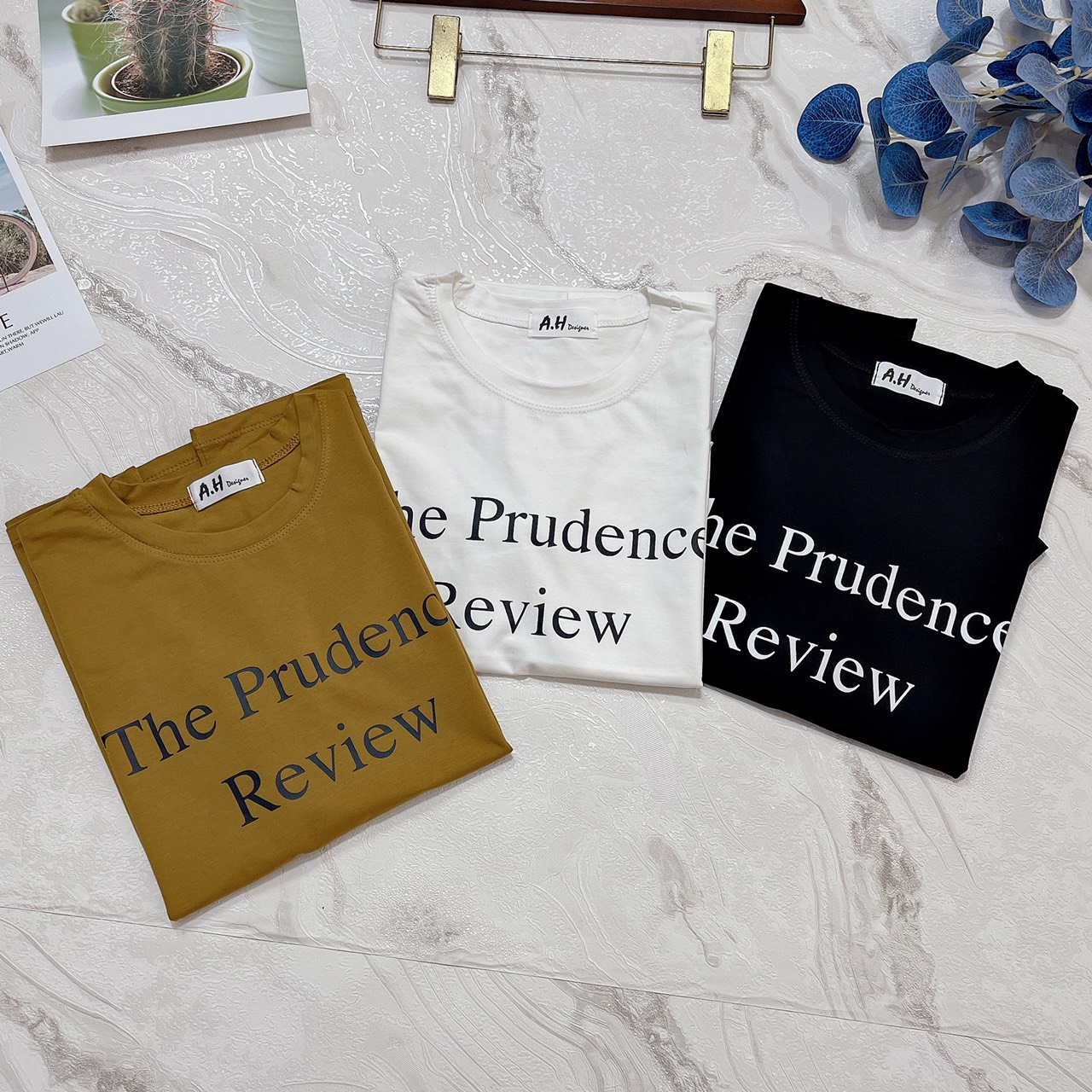 Áo thun Thái nữ dáng vừa phối chữ ( Mã review phom vừa )