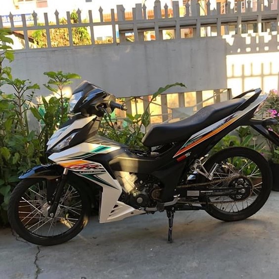 Tem rời winner gtr dán xe trắng decal