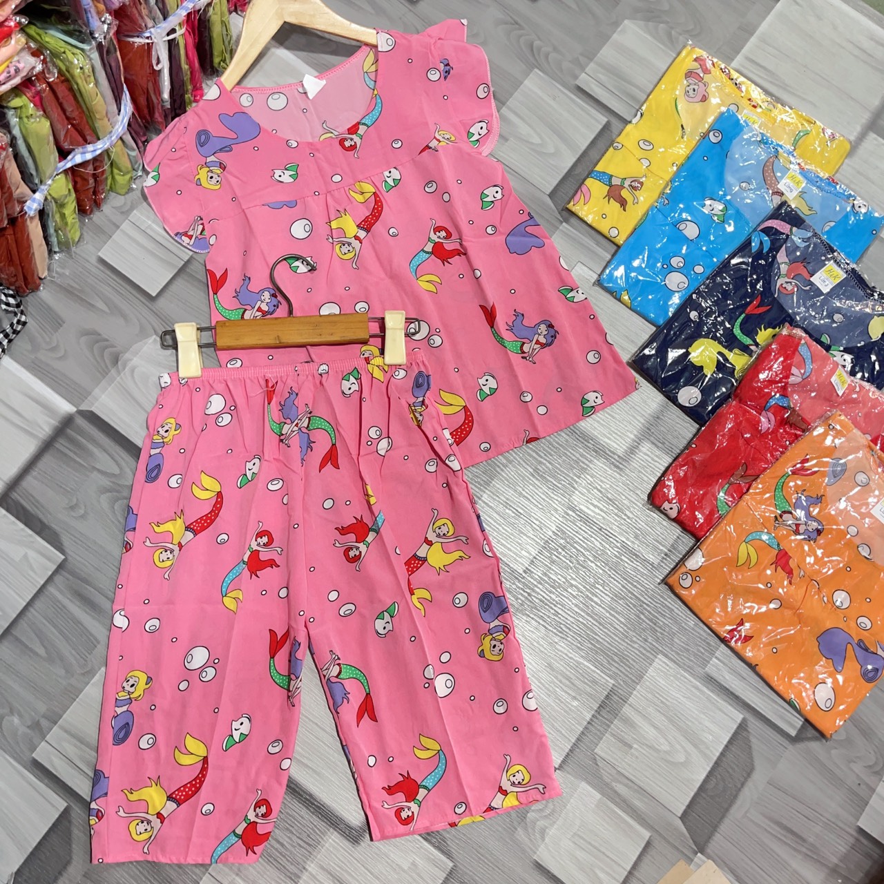 Đồ Bộ Lửng Nữ Mặc Nhà Đẹp lụa hàn mặc ngủ Ở Nhà Dễ Thương Quần Lửng Cute freesize dưới 53kg
