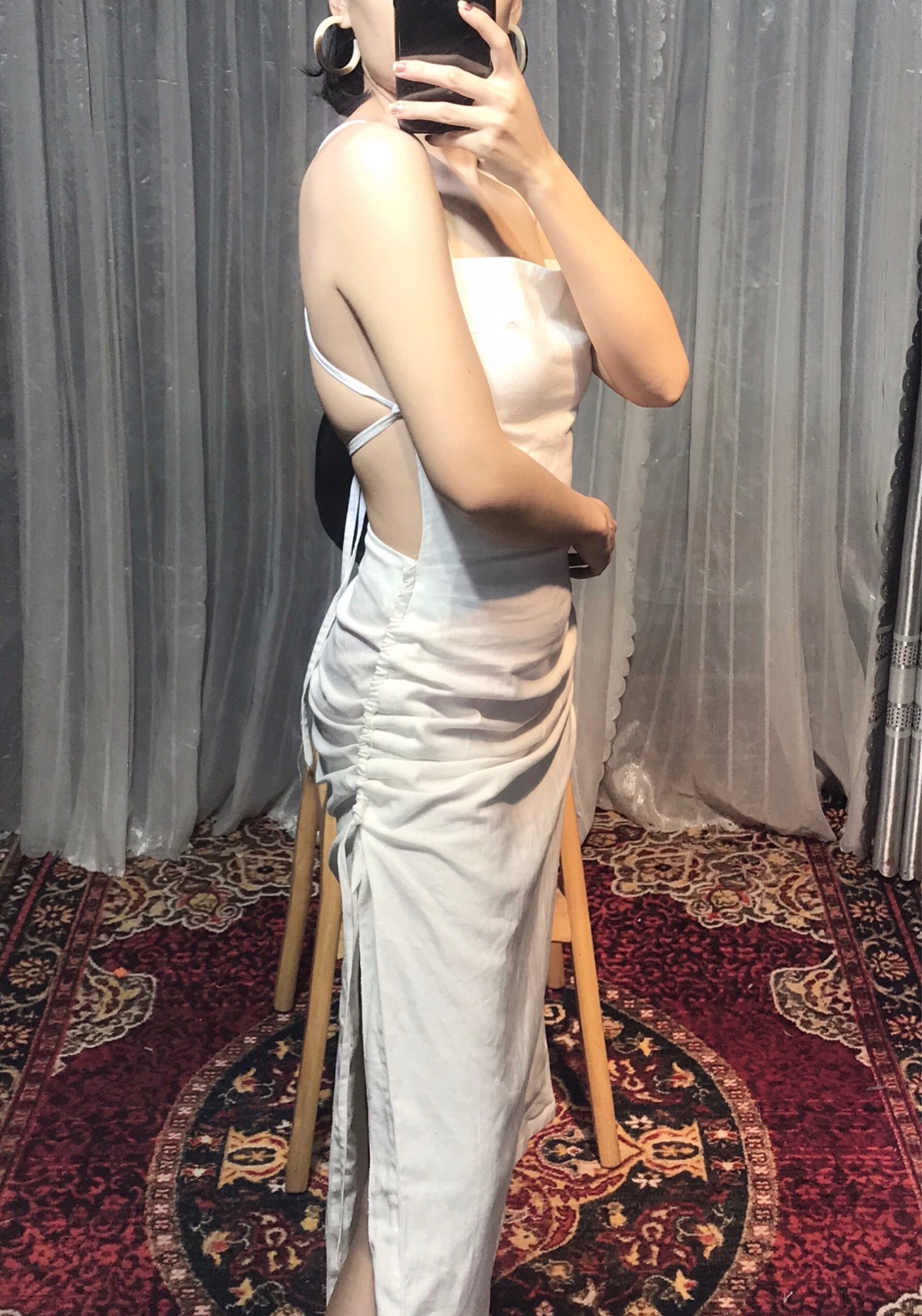 Đầm ôm hở lưng vải Linen
