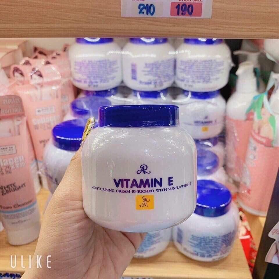 Kem Vitamin E dưỡng ẩm trắng da Thái Lan 200G